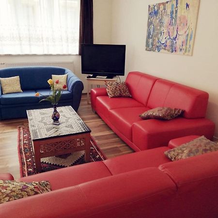 Rosen Und Rosse Appartement Zweibrücken Buitenkant foto