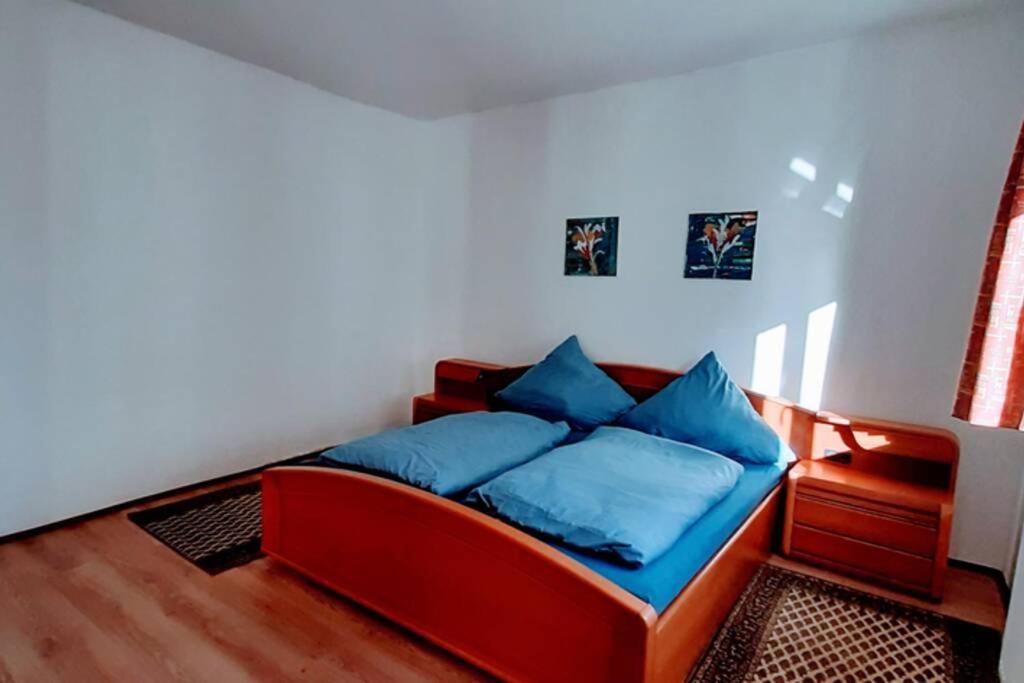 Rosen Und Rosse Appartement Zweibrücken Buitenkant foto