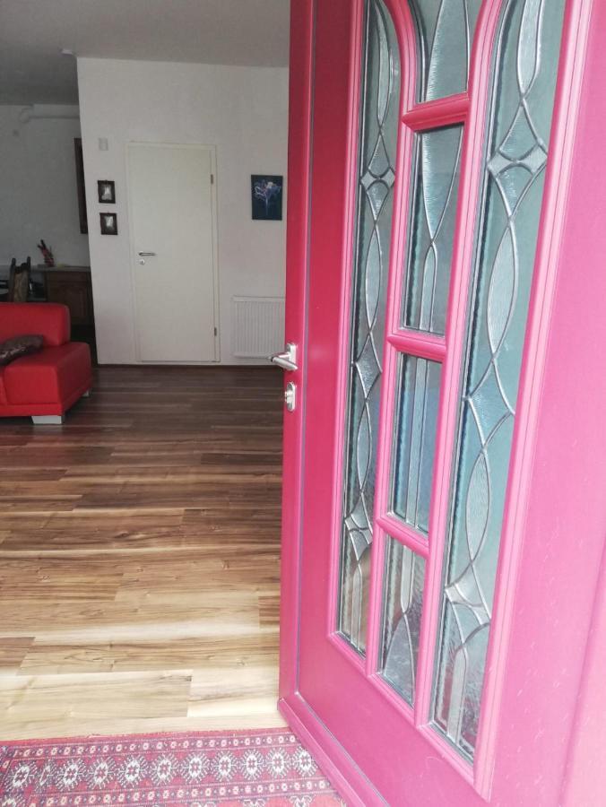 Rosen Und Rosse Appartement Zweibrücken Buitenkant foto